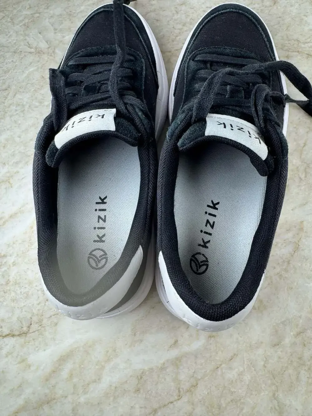Kizik Prague Hands-Free Canvas Sneakers Black Men’s 6.5 Women’s 8